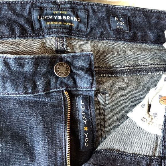 Lucky Brand Dark Wash Lolita Boot Cut Jeans Size 10/30 - Picture 4 of 16